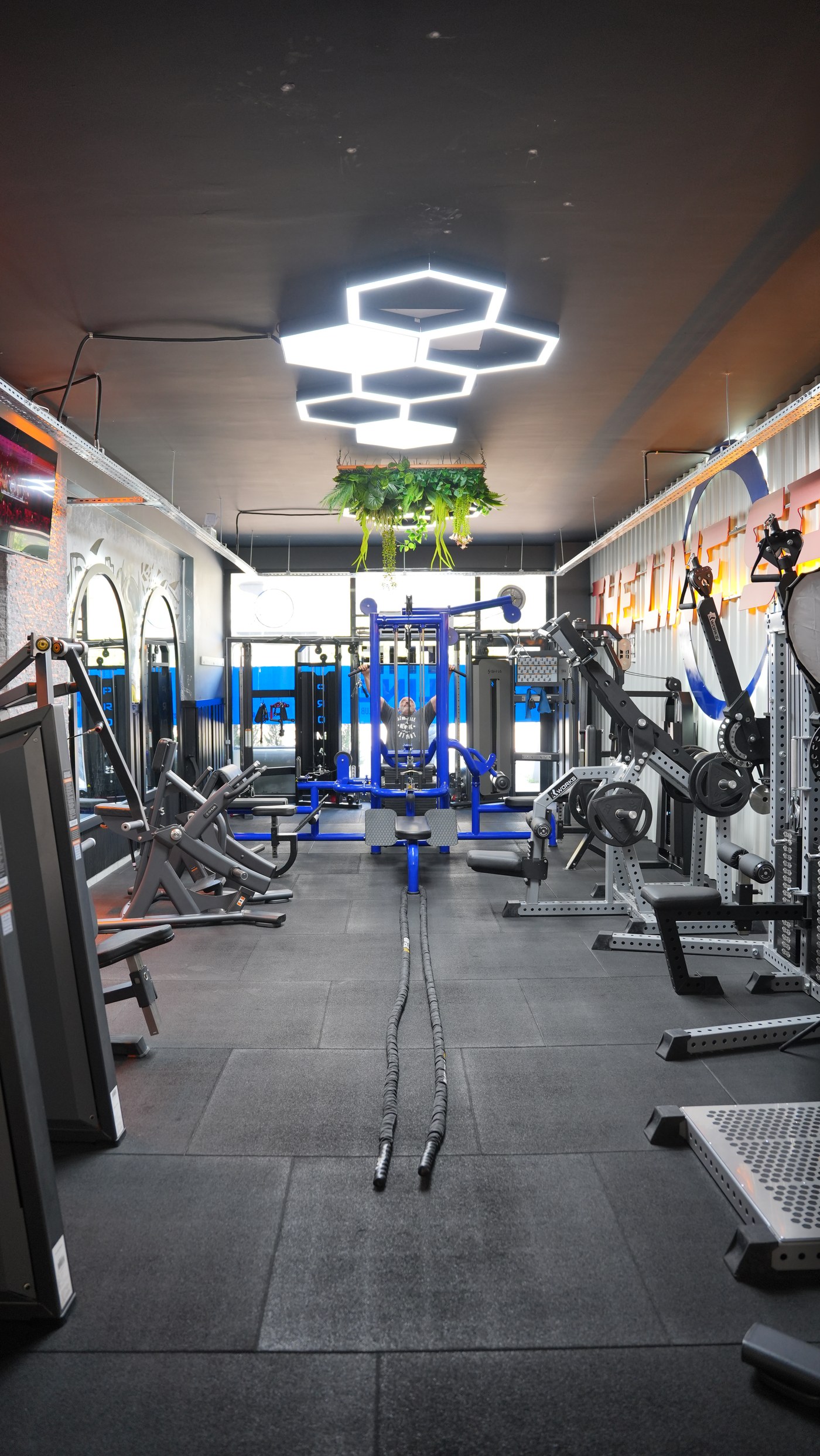 Dedebaşı fitness club ana antrenman alanı